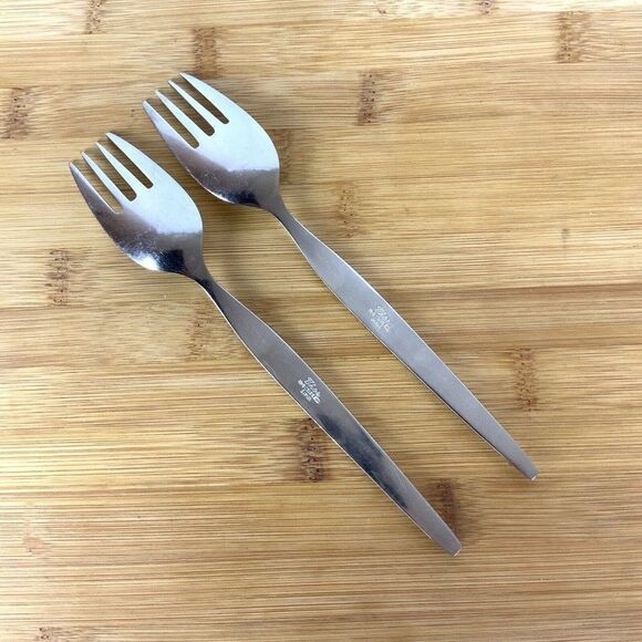 Oneida Thor 2 Dinner Forks Stainless Steel Flatware Satin Tapered Handle Japan - Picture 3 of 4